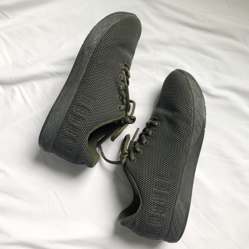 NoBull trainers women’s size 7.5 in olive green